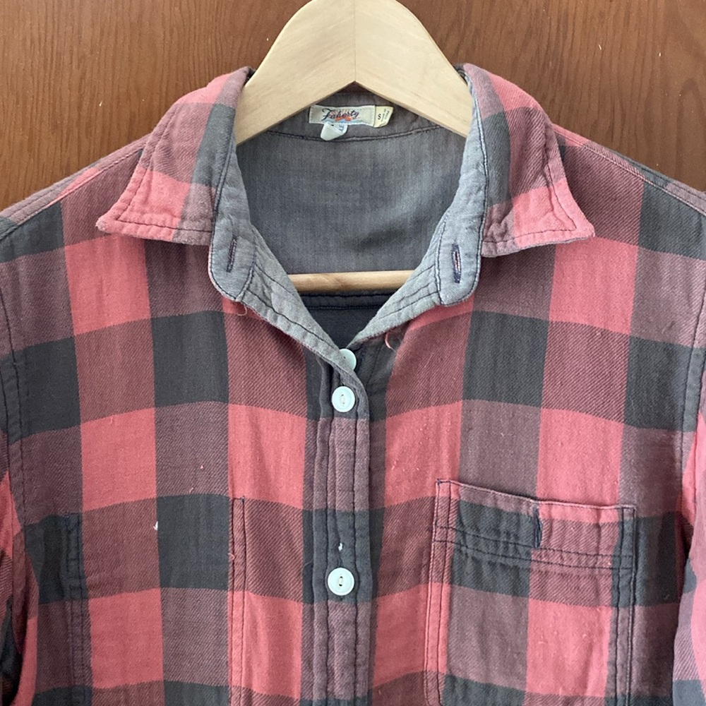 Faherty Reversible Button Down. Women’s Small. Pl… - image 3